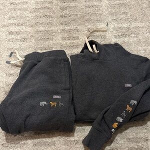 FIGS LIMITED EDITION SAVE THE ANIMALS LOUNGEWEAR SET!